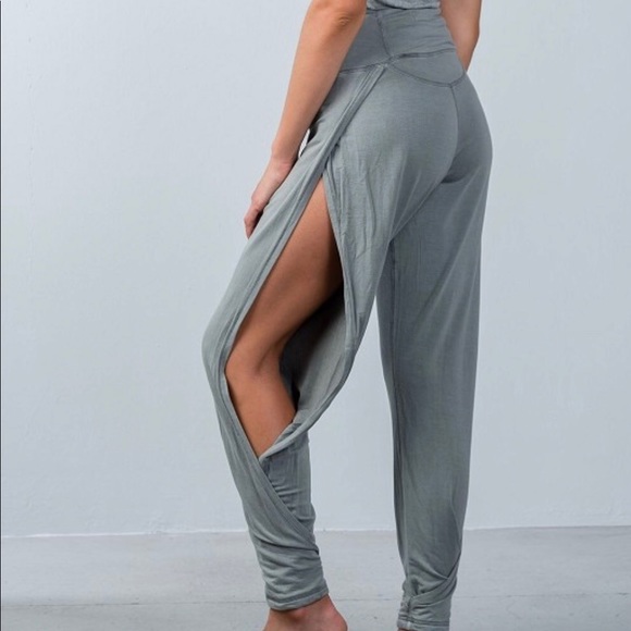 Free People Pants - Yogi slit sides bottoms (silver)